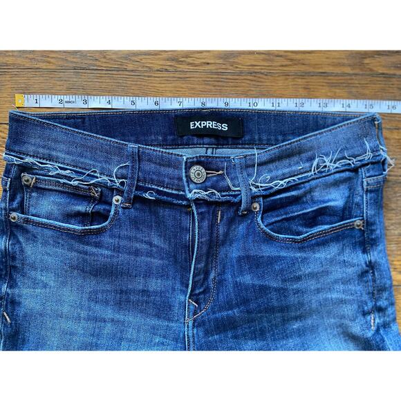 EXPRESS Distressed Stretch Mid-Rise Denim Leggings sz 6R - Picture 12 of 16
